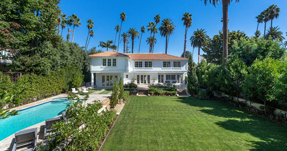 Chinese buying mansion in Beverly Hills